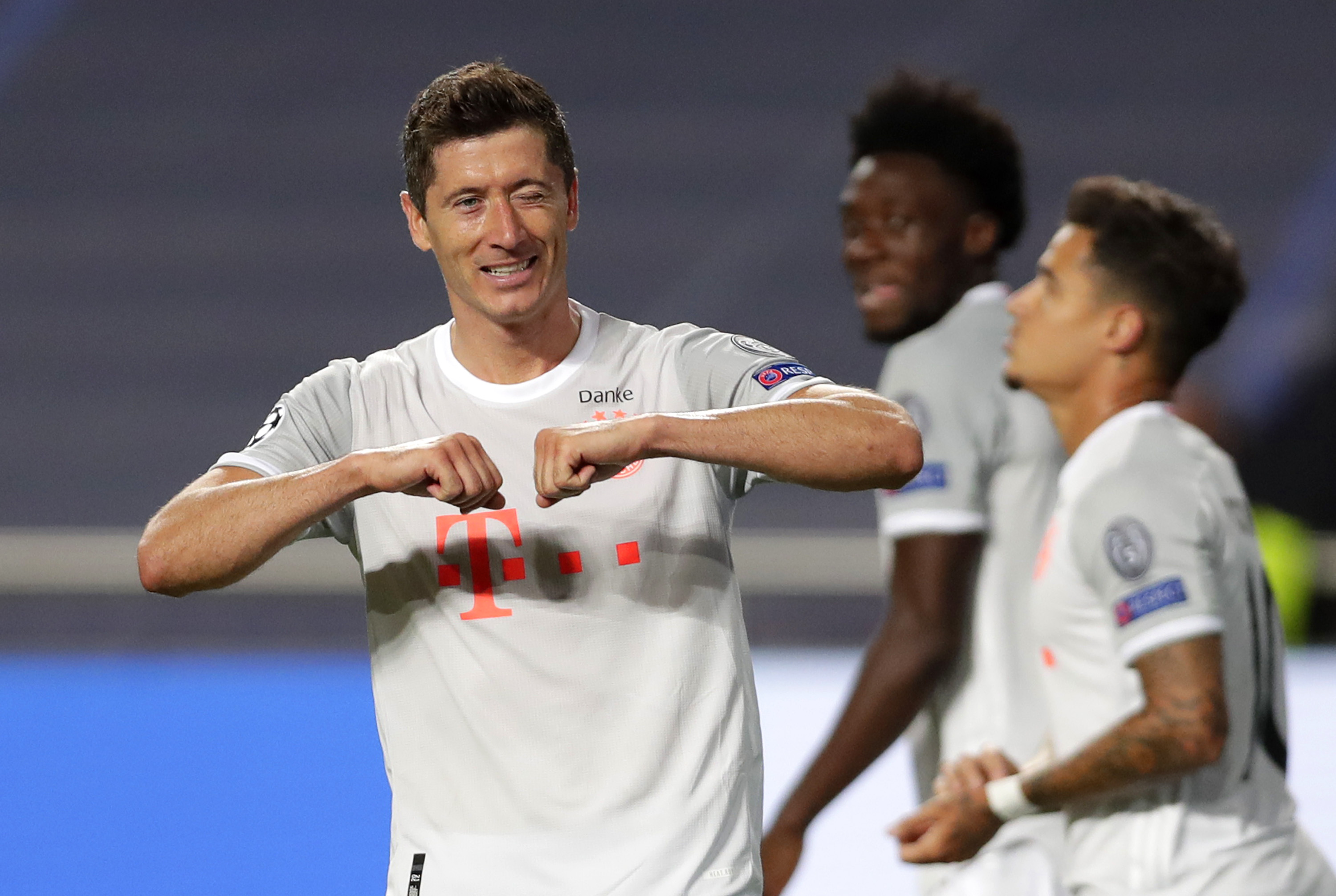 九游娱乐-包含里昂国际比赛日豪取连胜山东男篮国际比赛日豪取连胜，现场解说直呼：底特律活塞清晨官宣签约的词条