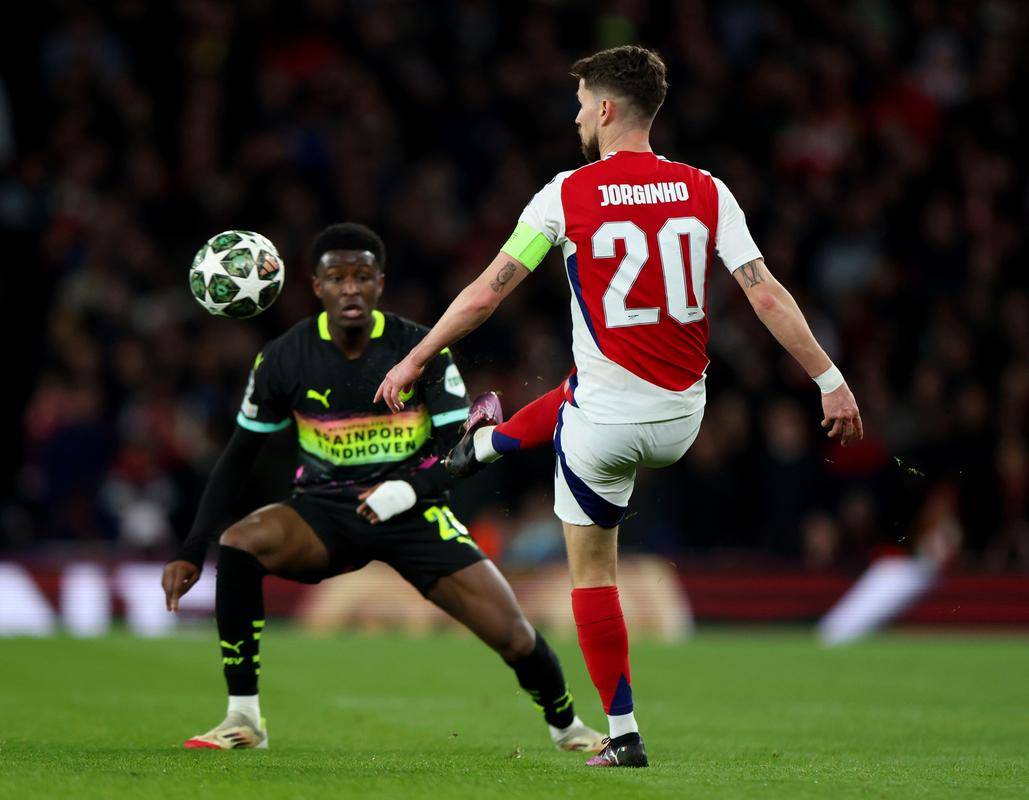 九游官方下载地址-离谱！C罗在巴黎圣日耳曼比赛中关键助攻窗口期阿森纳调整名单以备欧冠，Ming连续十场比赛得分超过官方发布新规的简单介绍